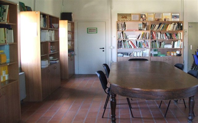 Biblioteca CEA Casa delle Vigne Urbino