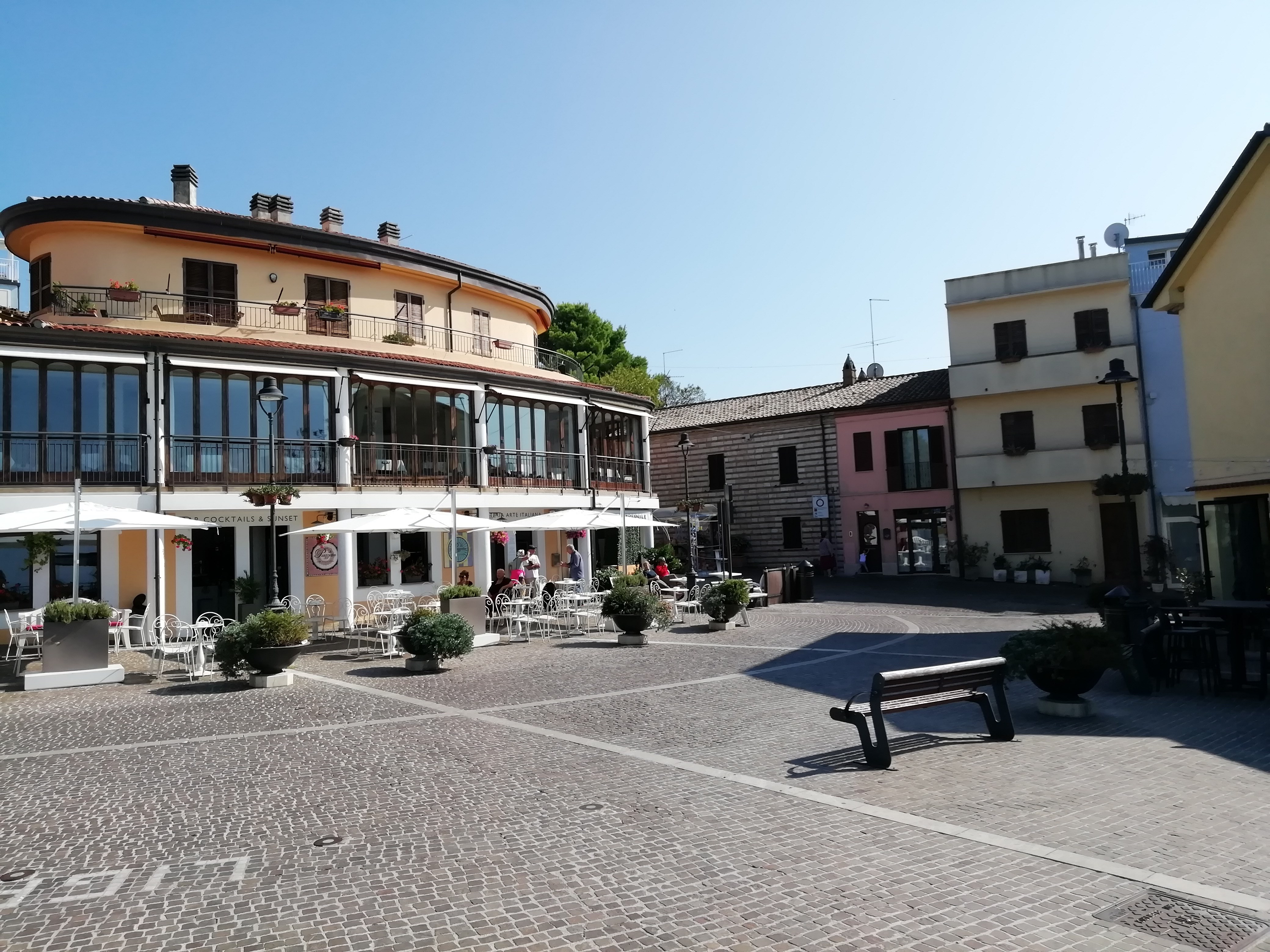 Gabicce Monte - Piazza Valbruna