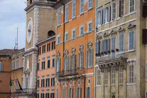 Ancona - Palazzi in Piazza del Plebiscito, meglio nota come Piazza del Papa