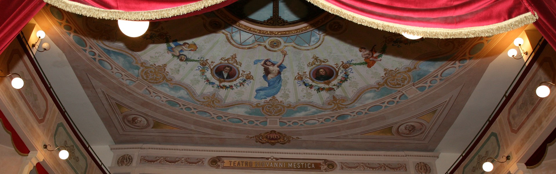 Apiro - Teatro Giovanni Mestica