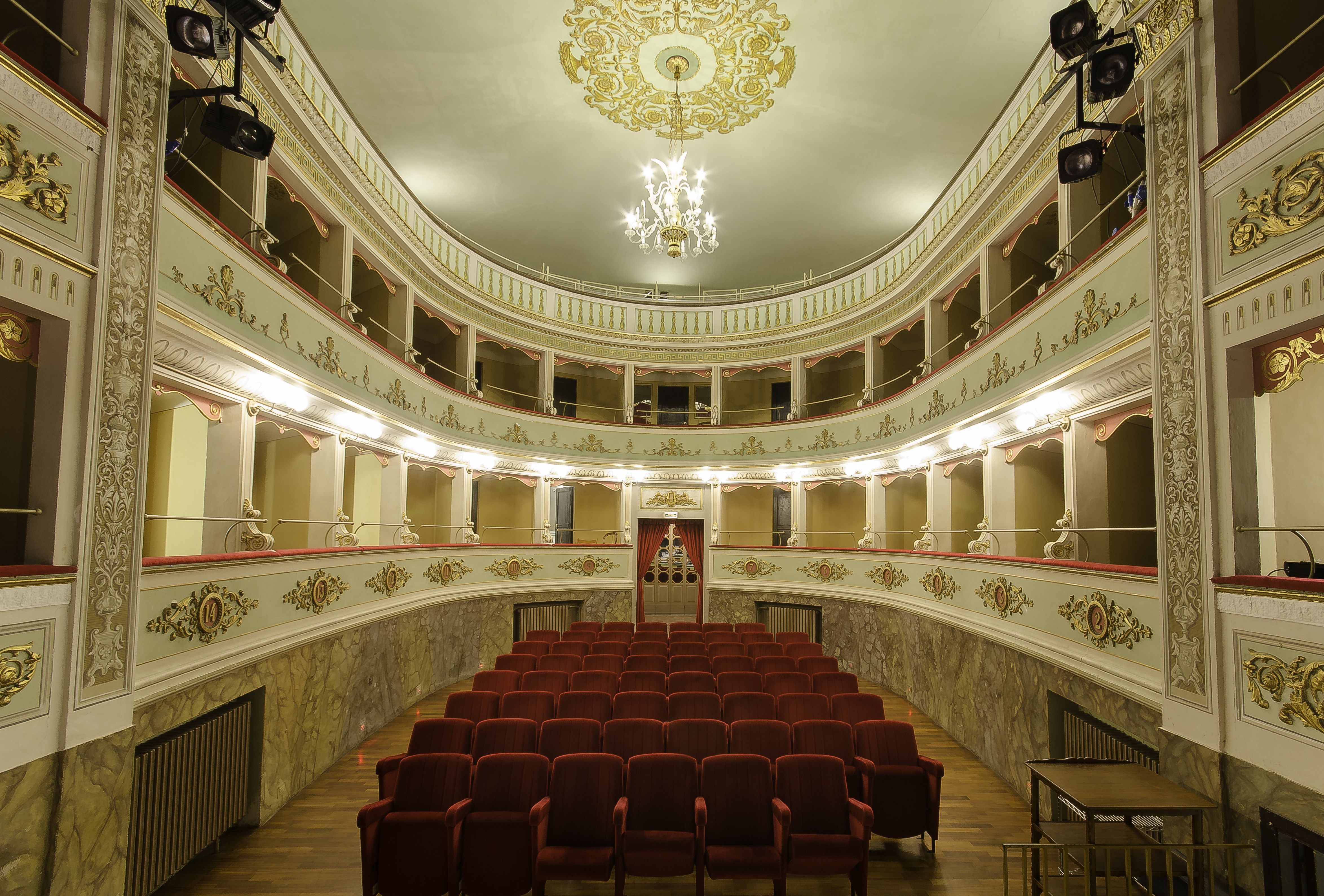 Ostra - Teatro La Vittoria