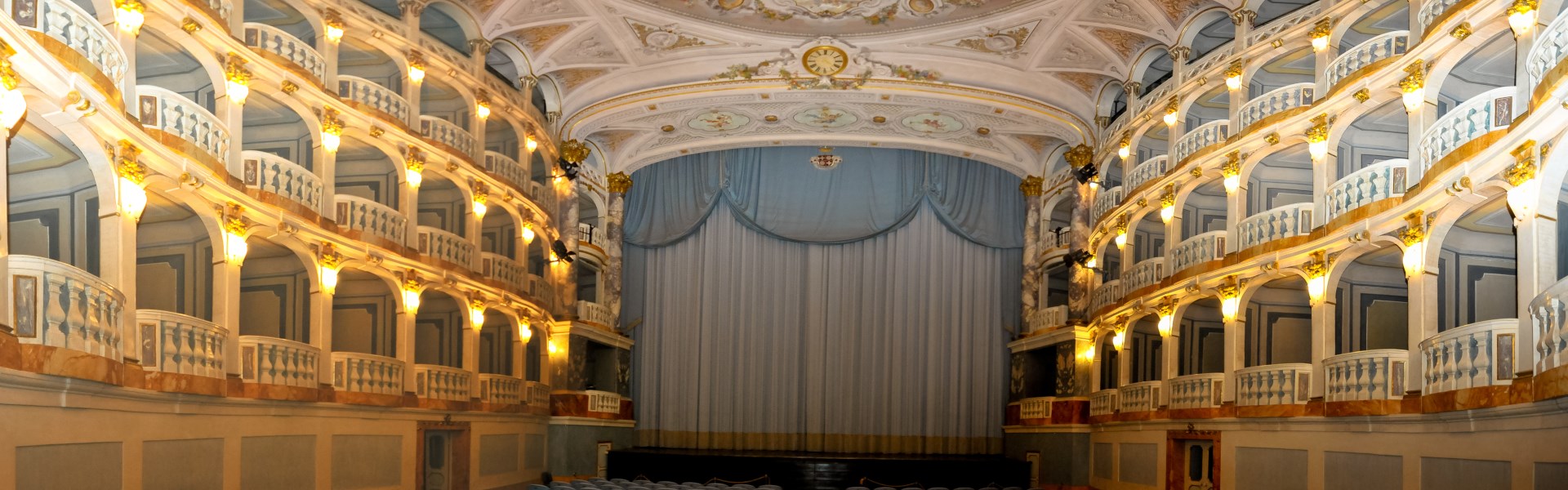 Macerata - Teatro Lauro Rossi