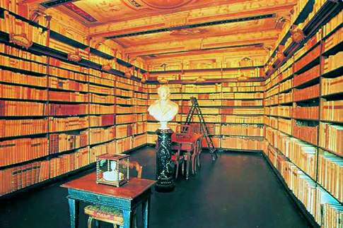 La Biblioteca di Monaldo Leopardi di Recanati 