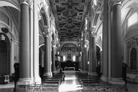 Le tre navate della Cattedrale di San Flaviano