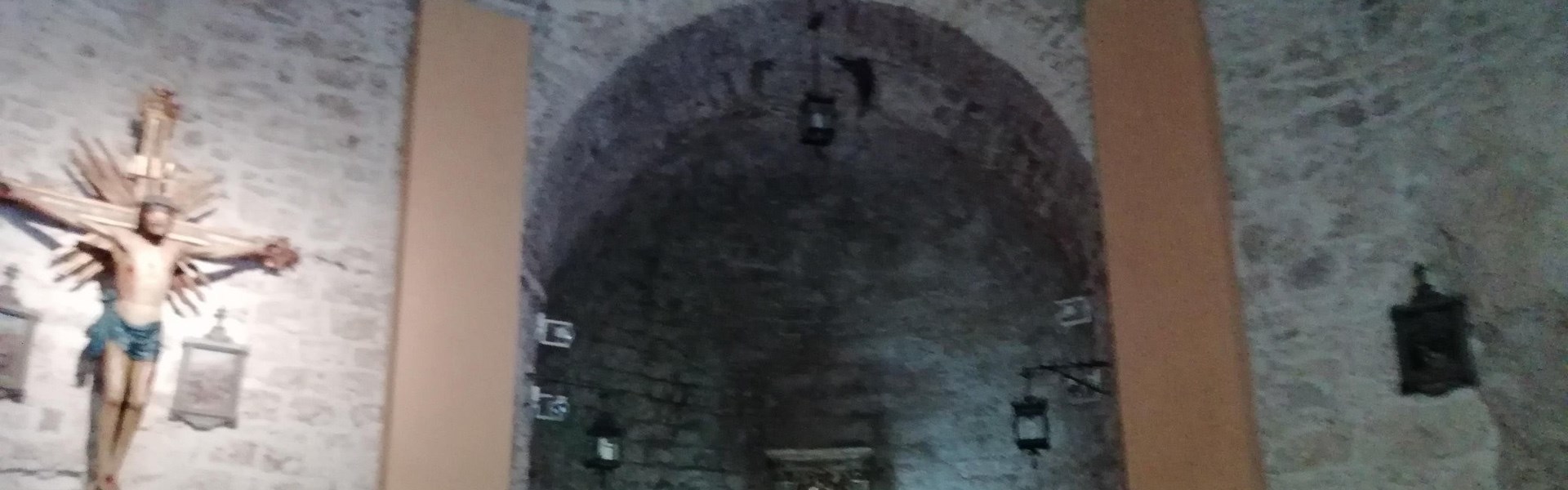Pioraco - Santuario della Madonna della Grotta - interno