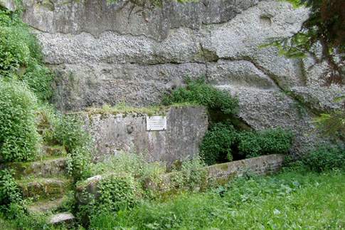 Mura urbiche in opus quadratum e Fonte Magna