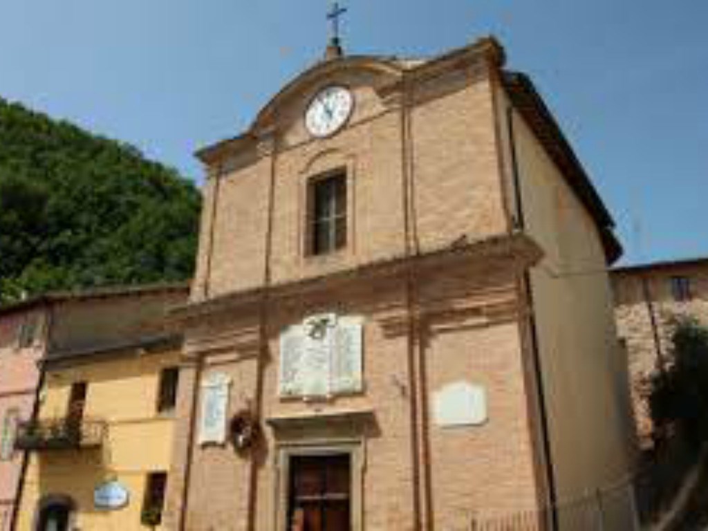 Serrapetrona - Chiesa di Santa Maria di Piazza