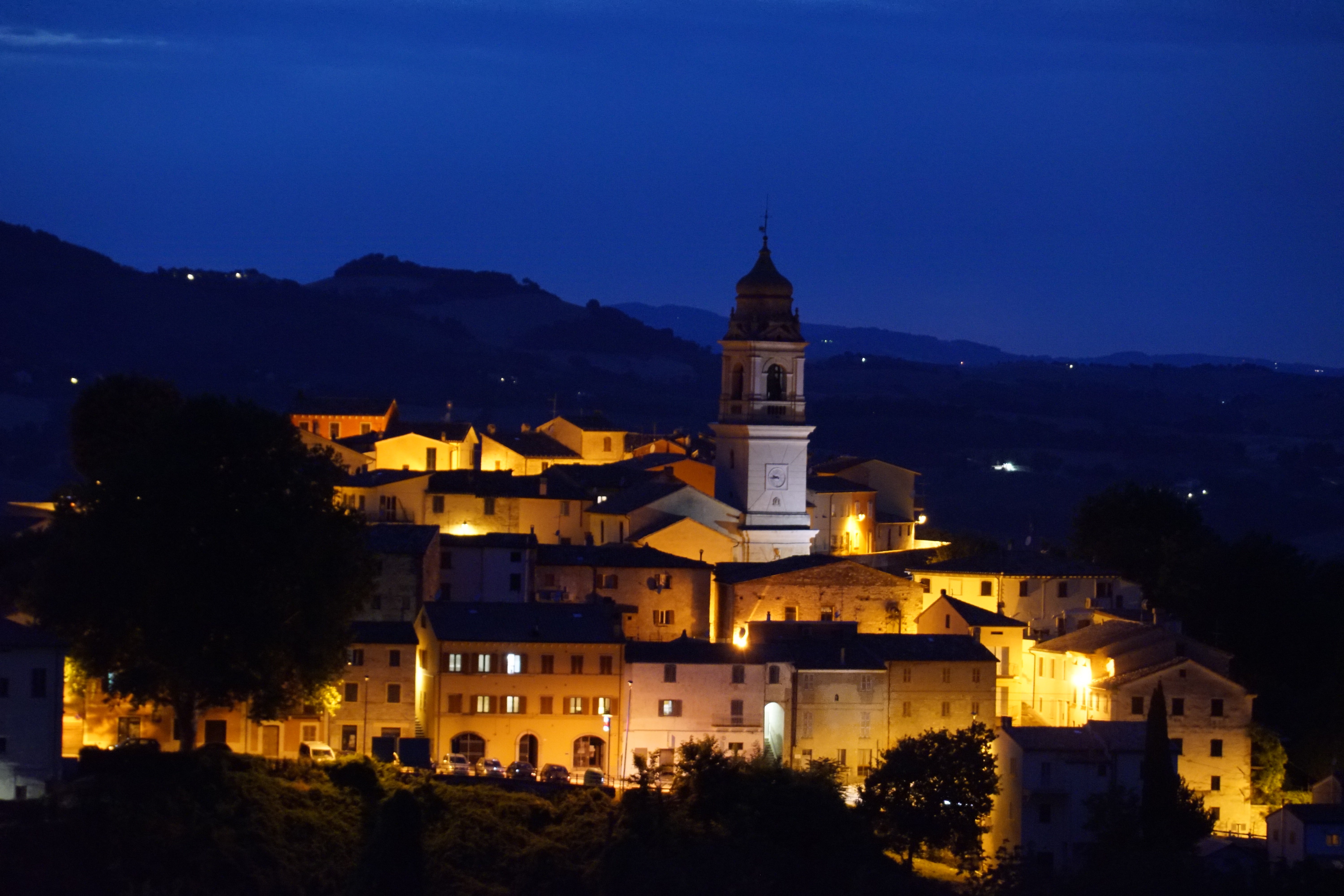 Sant'Ippolito - Panorama di notte