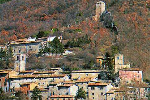 Vista di Castelsantangelo sul Nera