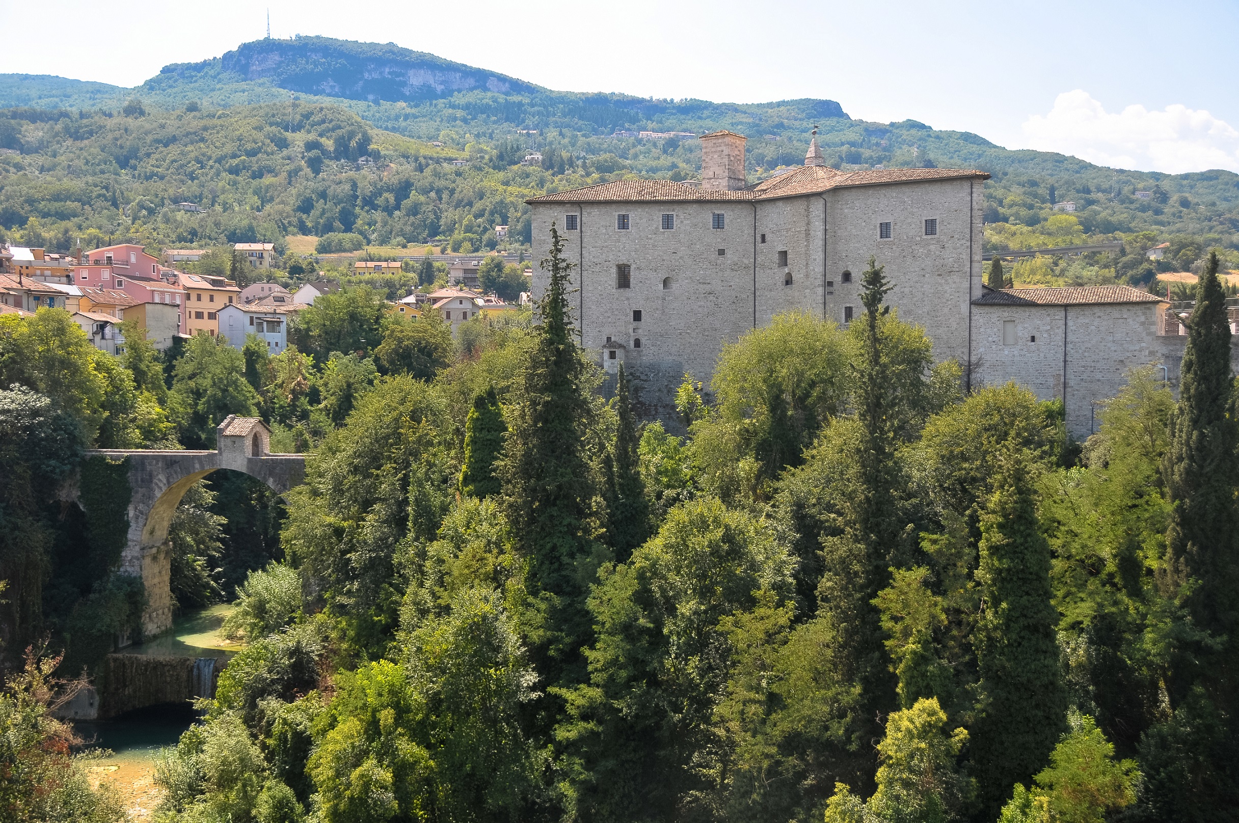 Ascoli Piceno - Forte Malatesta con il Ponte de Cecco